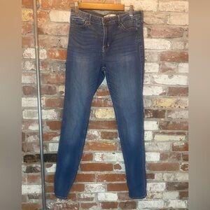 Hollister Medium Wash High Rise Super Skinny Jeans Size 11L
